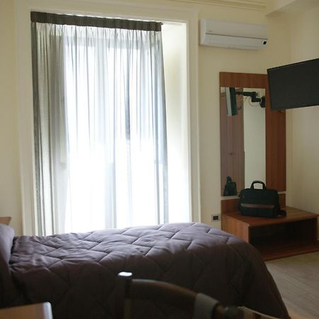 Hotel Sofia Catânia Quarto foto